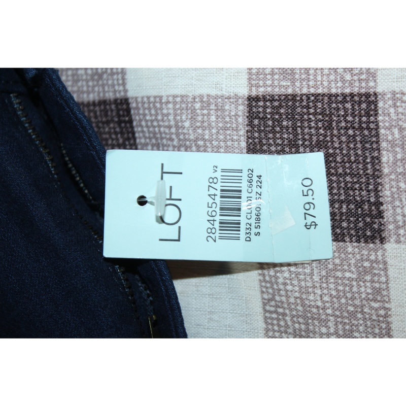 WOMANS LOFT LEGGING NWT SIZE 2P Slim Pockets