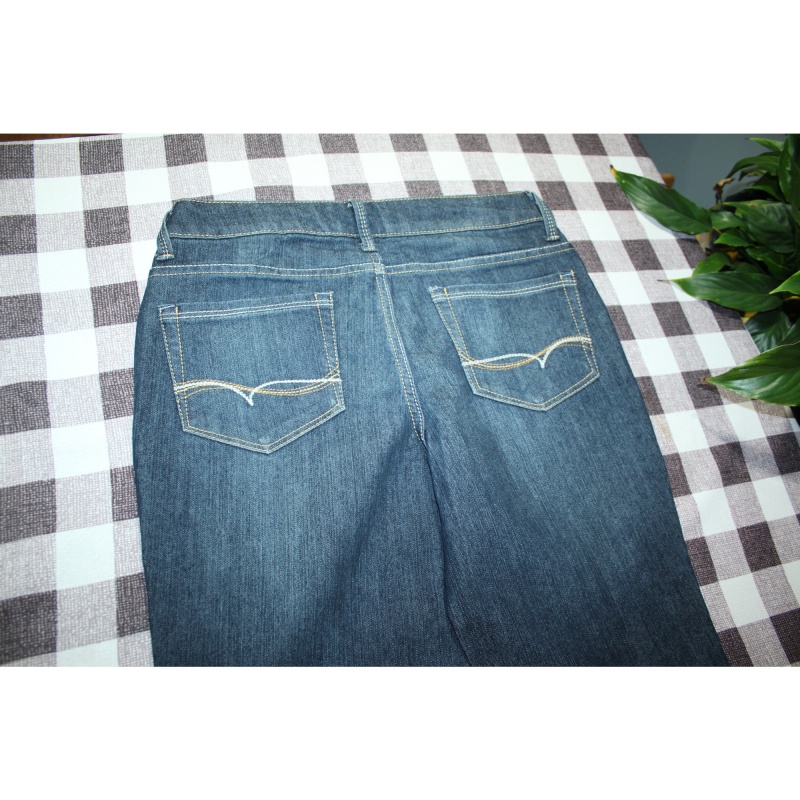 WOMANS FADED GLORY JEANS SIZE 6 A