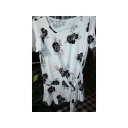 WOMANS CANDIES TOP SIZE X SMALL