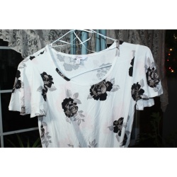 WOMANS CANDIES TOP SIZE X SMALL