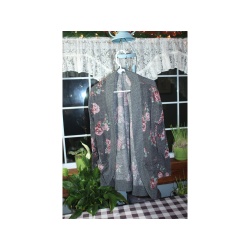 WOMANS ARIZONA SWEATER SIZE MEDIUM