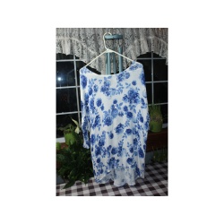 WOMANS DIVIDEND H&M SWEATER SIZE M