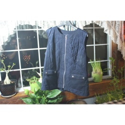 WOMANS JONES OF NEW YORK NAVY VEST SIZE LARGE