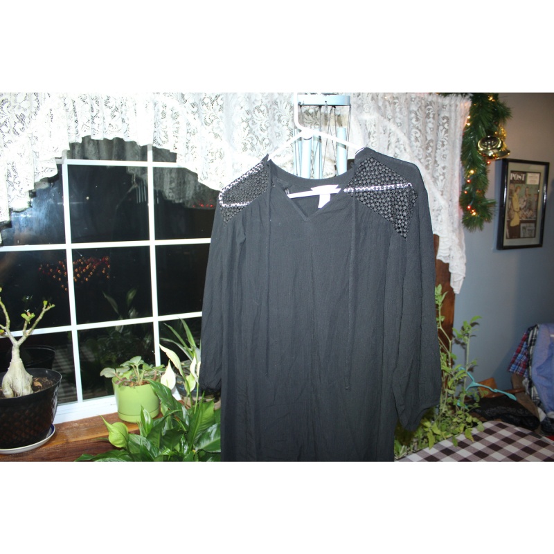 WOMANS H&M BLACK MINI DRESS SIZE 4