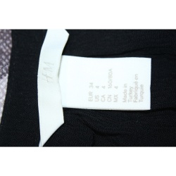 WOMANS H&M BLACK MINI DRESS SIZE 4