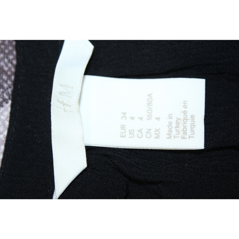 WOMANS H&M BLACK MINI DRESS SIZE 4