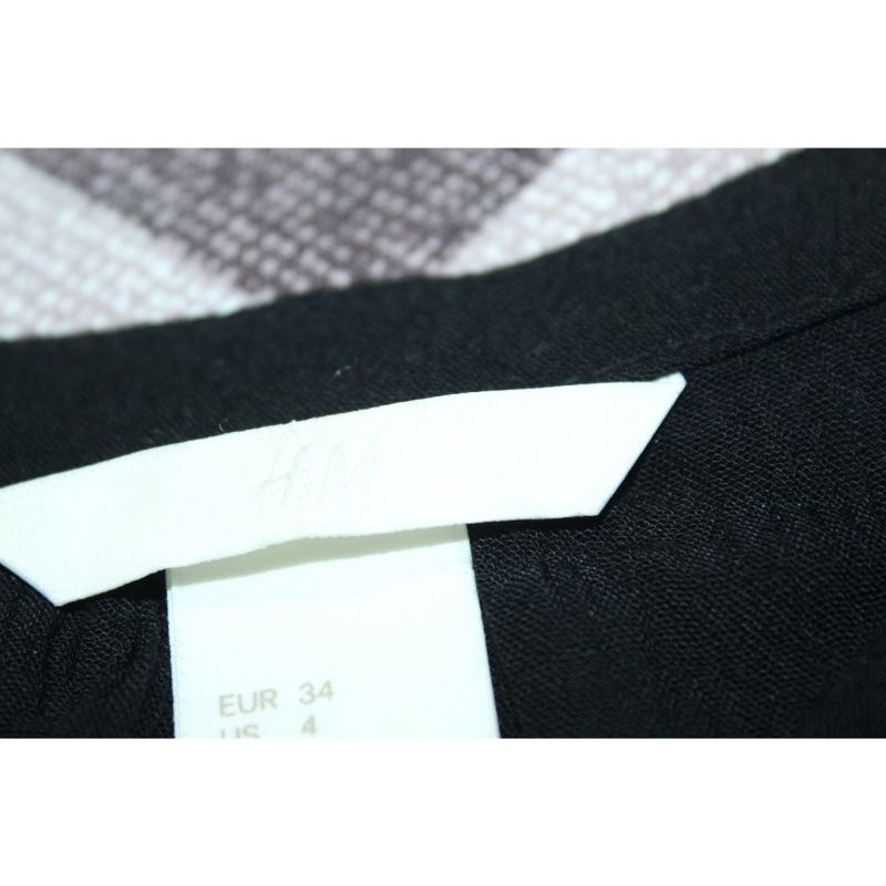 WOMANS H&M BLACK MINI DRESS SIZE 4