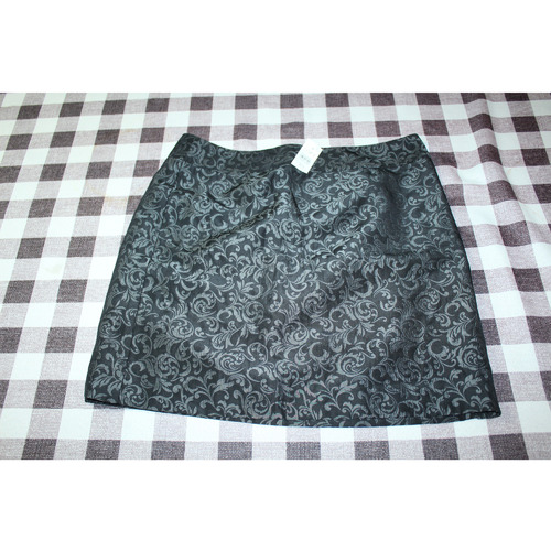 WOMANS LOFT BLACK AND GREY SKIRT NWT SIZE 10