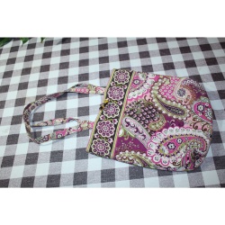 VERA BRADLEY HANDBAG EXCELLENT CONDITION