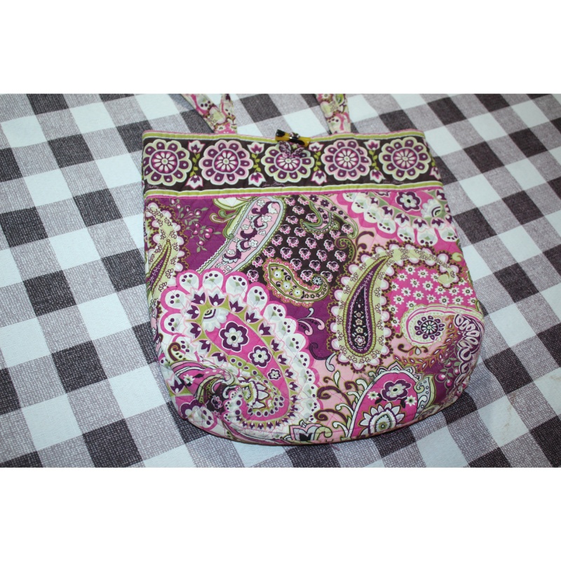 VERA BRADLEY HANDBAG EXCELLENT CONDITION