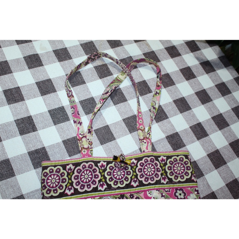 VERA BRADLEY HANDBAG EXCELLENT CONDITION