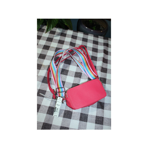 PINK NO BOUNDARIES PURSE/WALLET NWT