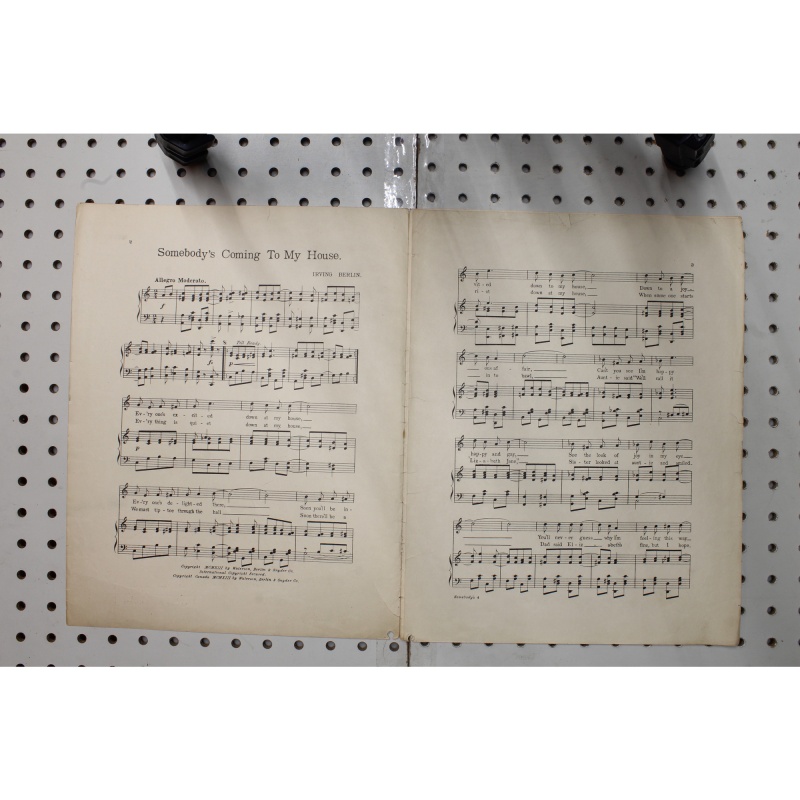 1913 - Somebodys coming to my house - Sheet Music