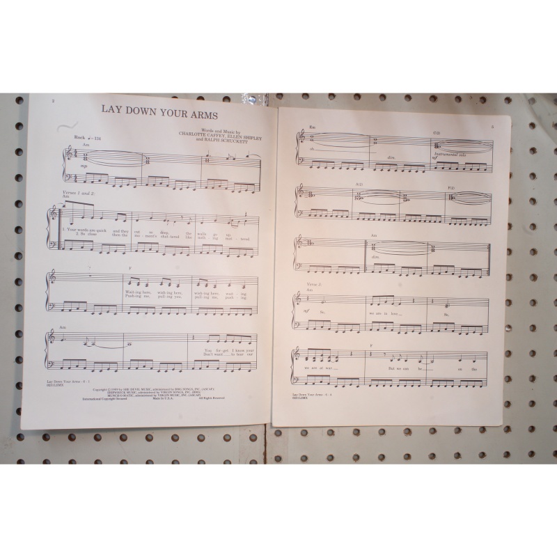 1989 - Lay down your arms the graces - Sheet Music