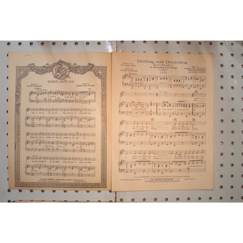 1925 - Drifting in dreaming sweet paradise - Sheet Music