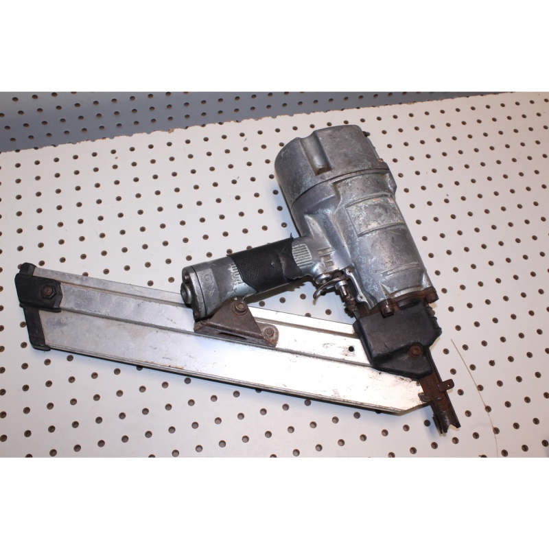 Hitachi pneumatic air nail gun