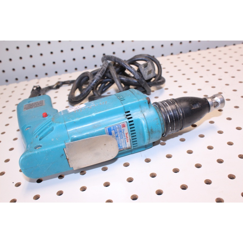 Mikita drywall screw gun