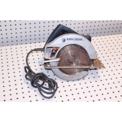Black & Decker circular saw model 7391