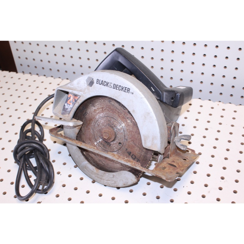 Black & Decker circular saw model 7391