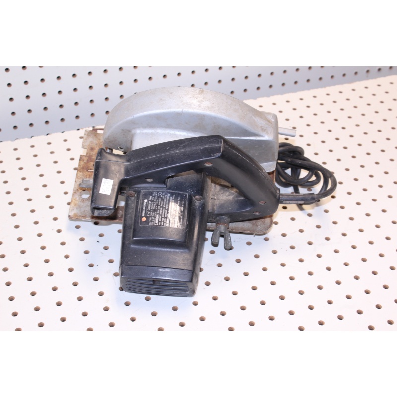 Black & Decker circular saw model 7391