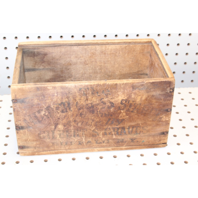 Gilbert S Graves mirror gloss starch wooden box