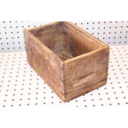 Gilbert S Graves mirror gloss starch wooden box