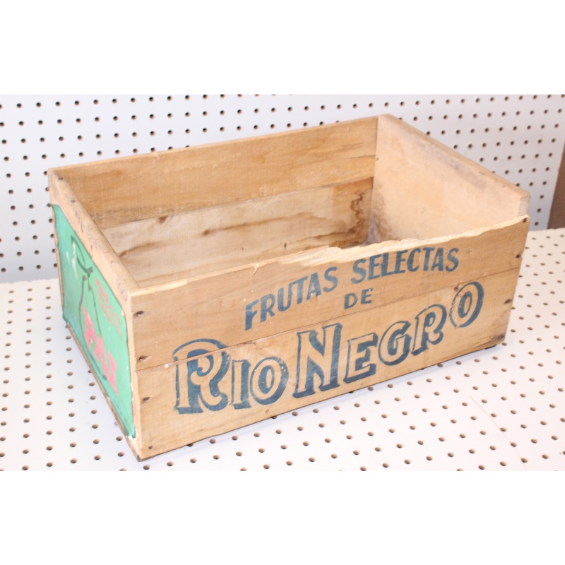 Nice early wooden fruit crate with great markings Argentina