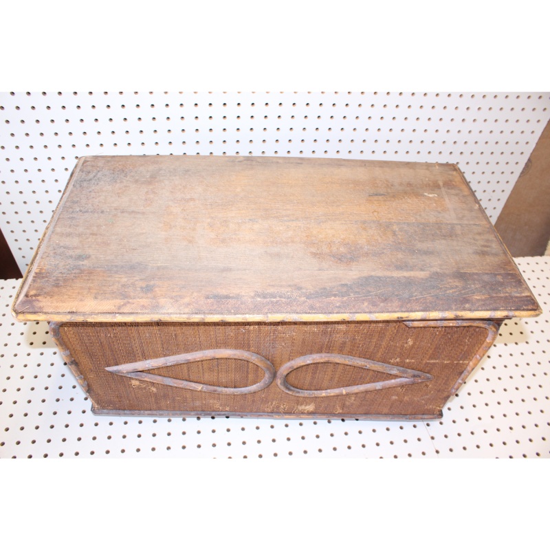 Nice early vintage lift top chest needs repair and refinishing