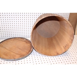 Nice early wooden coverage many barrel/container with metal bands and trim