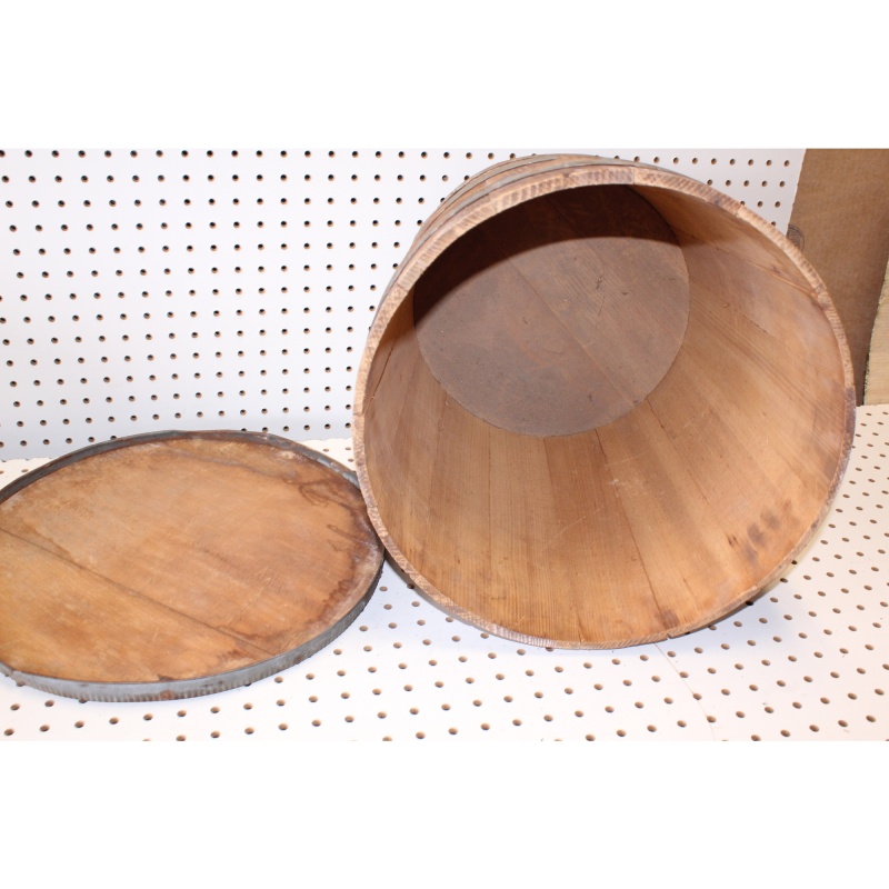 Nice early wooden coverage many barrel/container with metal bands and trim