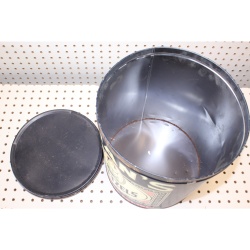 Early Reismans pretzel tin toast of Philadelphia