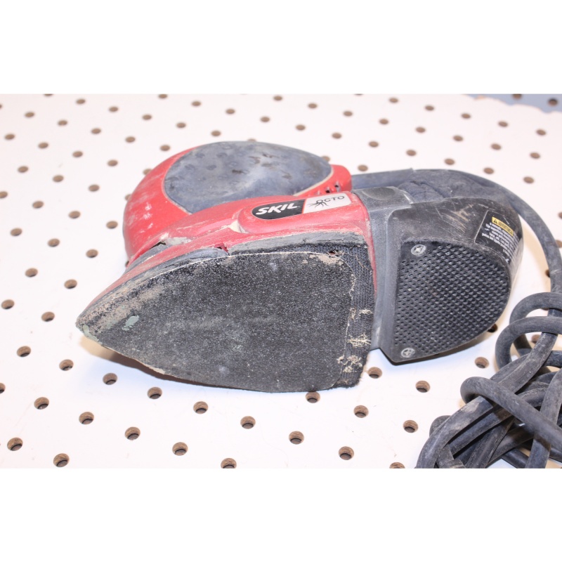 SKIL 7300-01 Octo 0.8 Amp Detail Sander with Bag