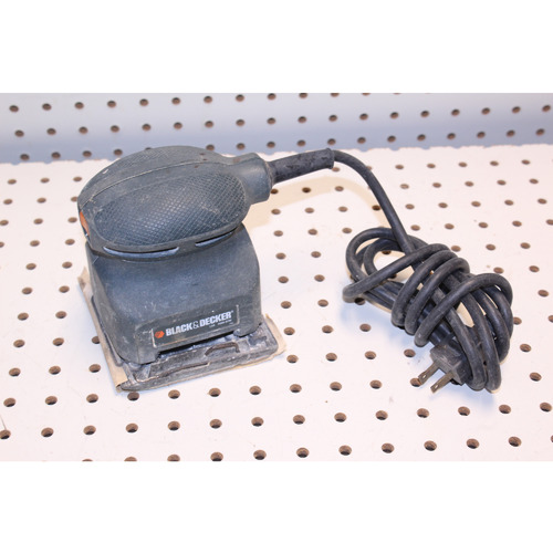 Black & Decker palm sander 1.6 amp 15,000 OPM