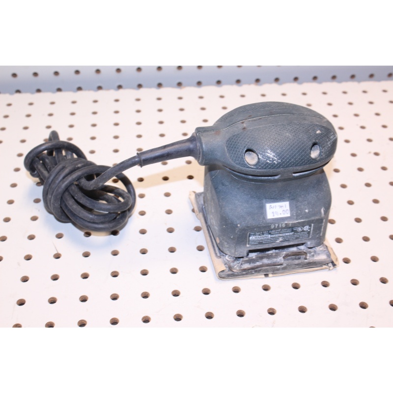 Black & Decker palm sander 1.6 amp 15,000 OPM