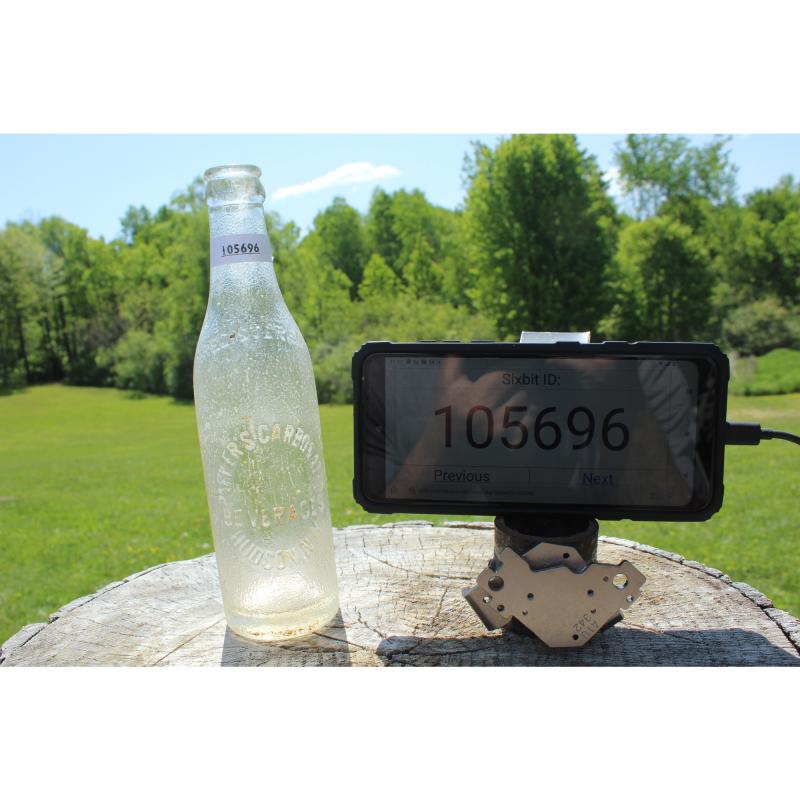 9.5" Vintage Parker's carbonated beverages Hudson NY bottle - Clear Glass