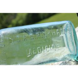 8" Vintage LYDIA E. PINKHAM'S MEDICINE - 14.5 OZ. bottle - Green Glass