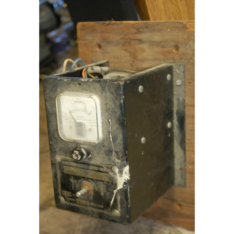 LAKE SHORE ELECTRIC 12V 2A BATTERY TRICKLE CHARGER