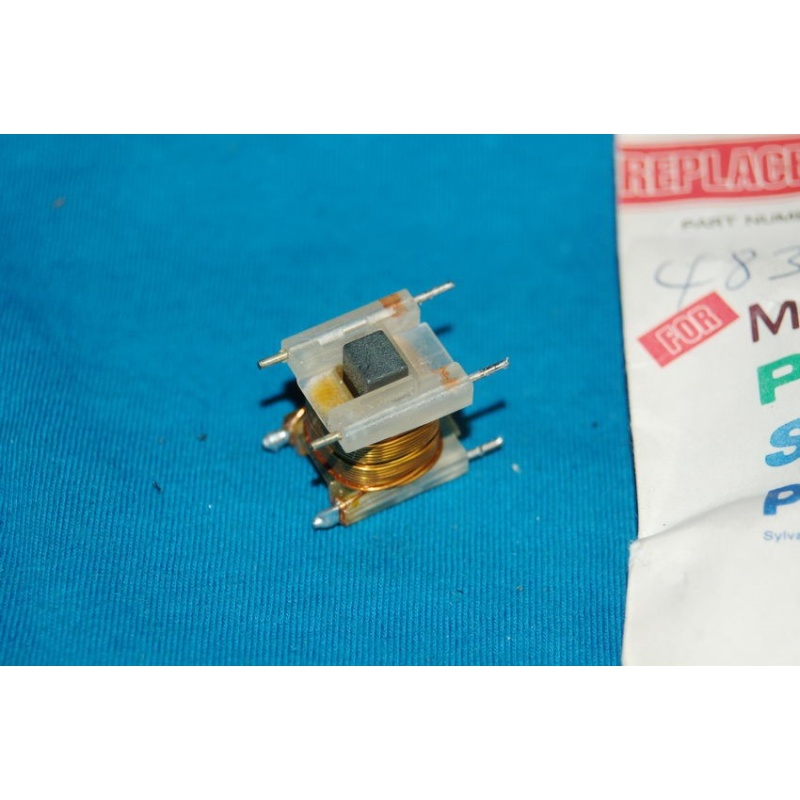 ~ INTEGRATED CIRCUIT IC