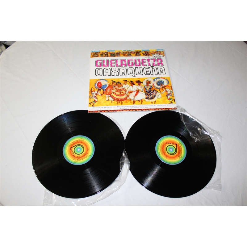 Diego Innes Conduciendo a la Banda de Musica Del Estado de Oaxaca Guelaguetza Oa