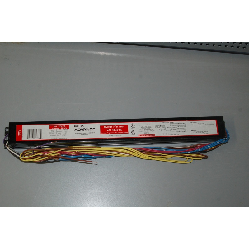New Advance VZT-4S32-HL Mark 7 0-10V Dimm Electronic Ballast 277V F32T8