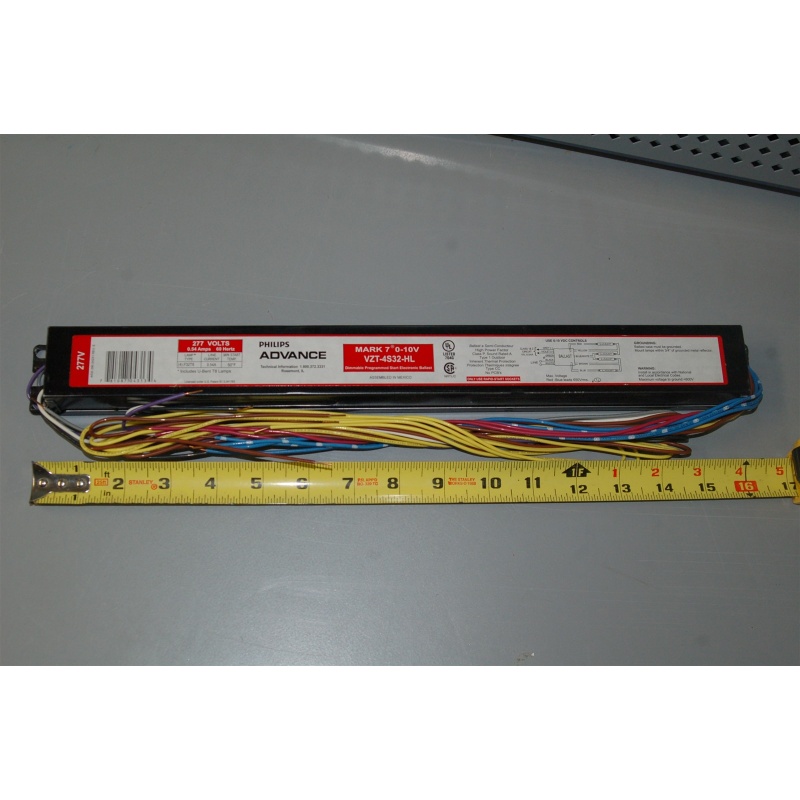 New Advance VZT-4S32-HL Mark 7 0-10V Dimm Electronic Ballast 277V F32T8