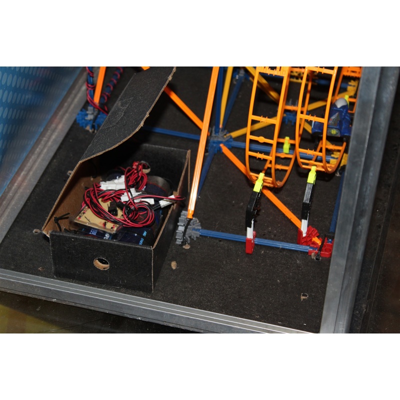 KNEX Motor / Battery Pack AND 2 Motion/Light Sensors From Store Display Knex