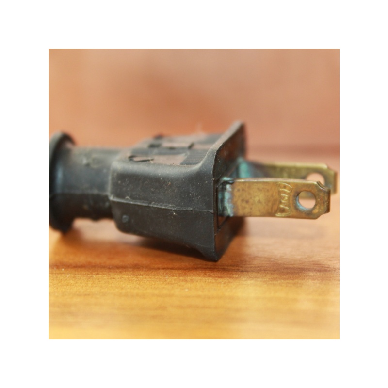 ANTIQUE VINTAGE PLUG END 63770