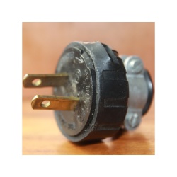 ANTIQUE VINTAGE PLUG END 63801