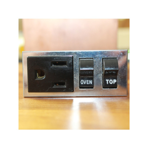 ANTIQUE VINTAGE RANGE TOP OVEN DUAL LIGHT SWITCH WITH RECEPTACLE 63802