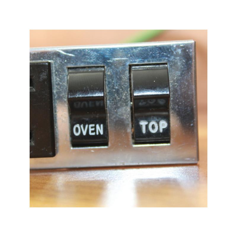ANTIQUE VINTAGE RANGE TOP OVEN DUAL LIGHT SWITCH WITH RECEPTACLE 63802
