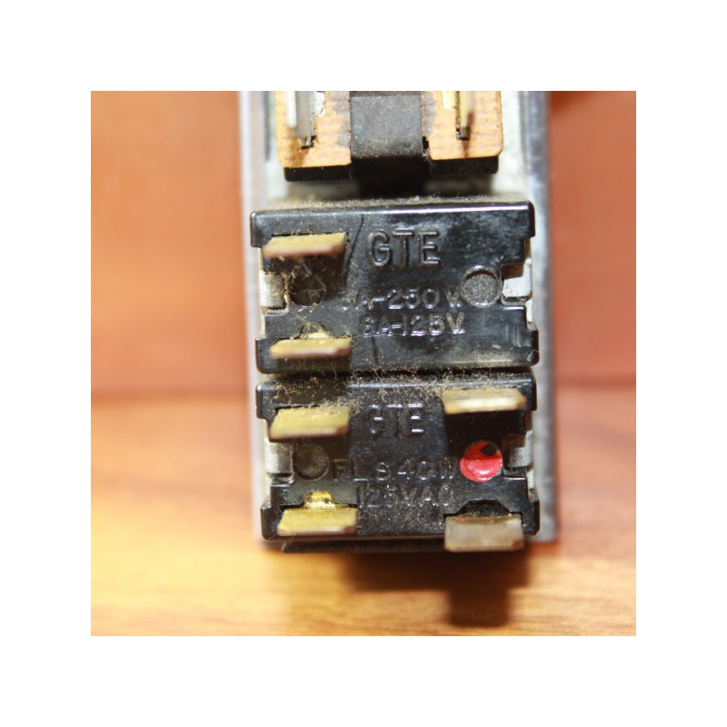 ANTIQUE VINTAGE RANGE TOP OVEN DUAL LIGHT SWITCH WITH RECEPTACLE 63802