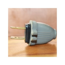 ANTIQUE VINTAGE PLUG END 63803