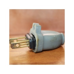 ANTIQUE VINTAGE PLUG END 63803