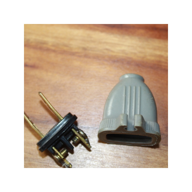 ANTIQUE VINTAGE PLUG END 63803